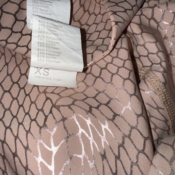 Fabletics Snake Print Set - Picture 6 of 12